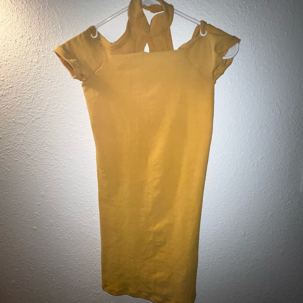 Cute Colombia Mustard Green mini dress